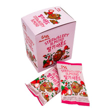 Load image into Gallery viewer, Strawberry Almond 딸기 아몬드 30g x 8 packs (딸기 아몬드 30g × 8봉)